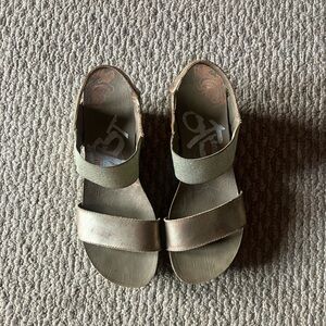 OTBT Stylish Ladies wedge in Gold and Bronze